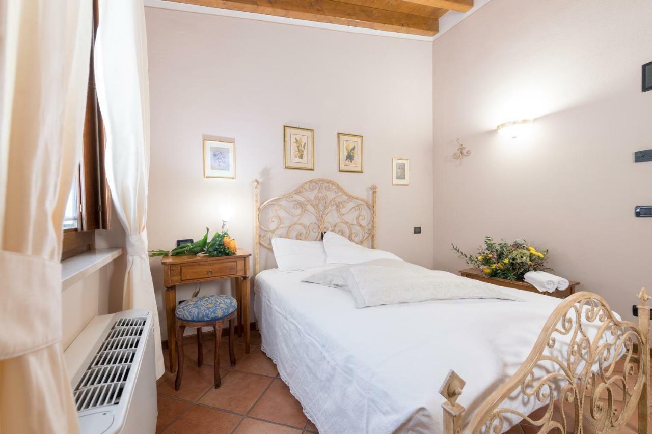 Bed and Breakfast Le Rondini à Bagnolo Mella Extérieur photo