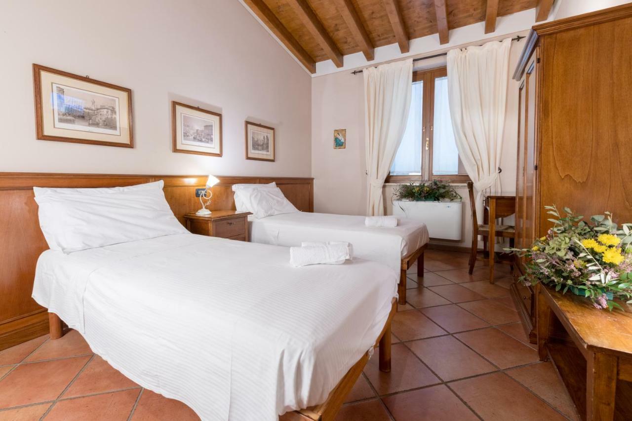 Bed and Breakfast Le Rondini à Bagnolo Mella Extérieur photo